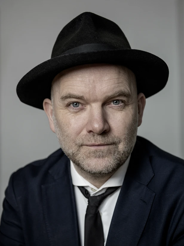 HENNING H. BERGSVÅG