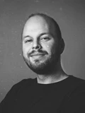 JARLE H. MOE