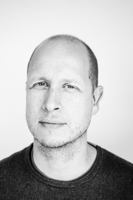 Portrett at journalist Vegard Tenold Aase.